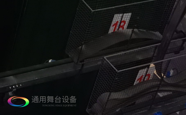 供應舞臺專用電動舞臺吊桿機,拉幕機,大卷筒等舞臺專用機械設備